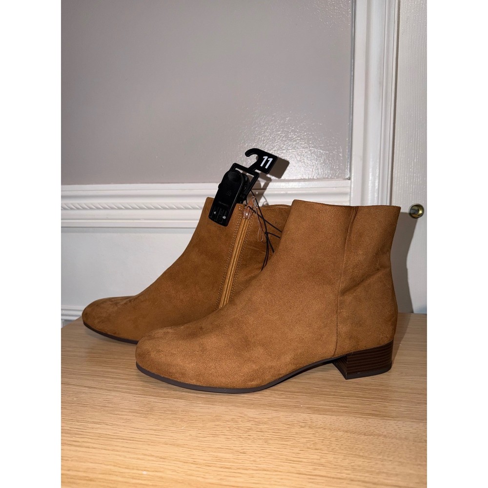 Women's suede ankle boots