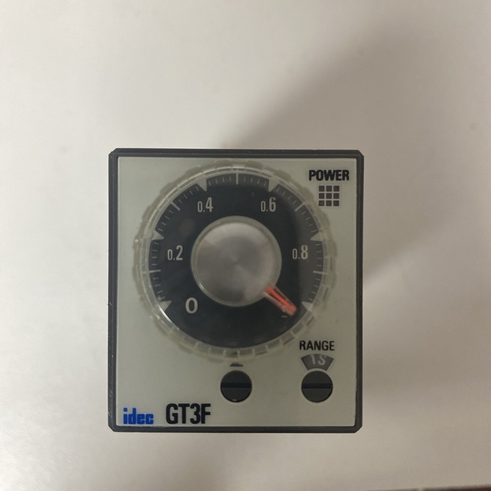 IDEC,GT3F-2EAF 20 TIMER 3 AMP 100/240 VAC B57