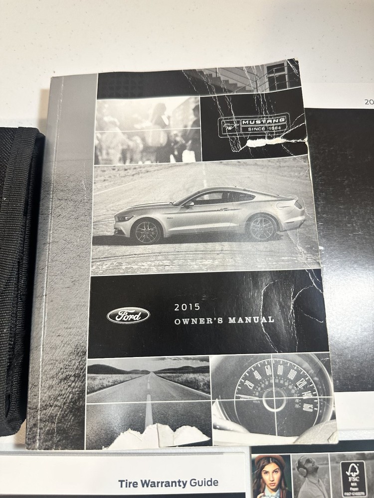 2015 Ford Mustang Owner's Manual Set