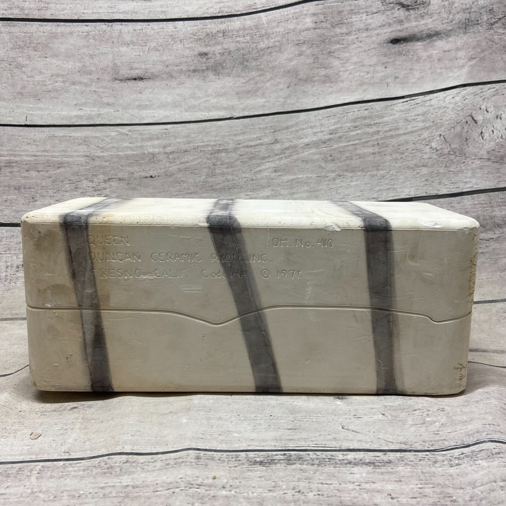 Vintage 1971 Duncan Ceramic Casting Mold Queen #410