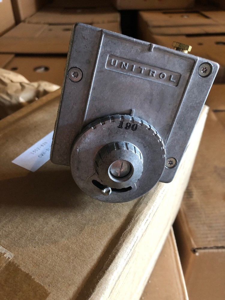 Robertshaw Unitrol CWH-3 Thermostat