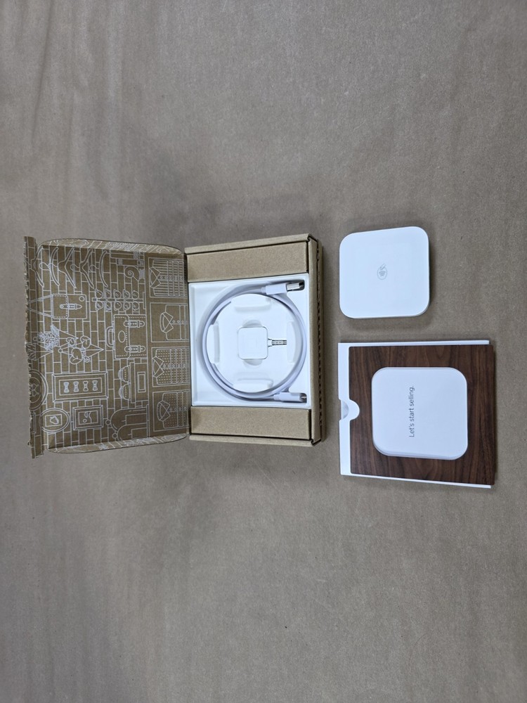 Square Reader for Contactless and Chip w Magstripe Reader Open Box Unused