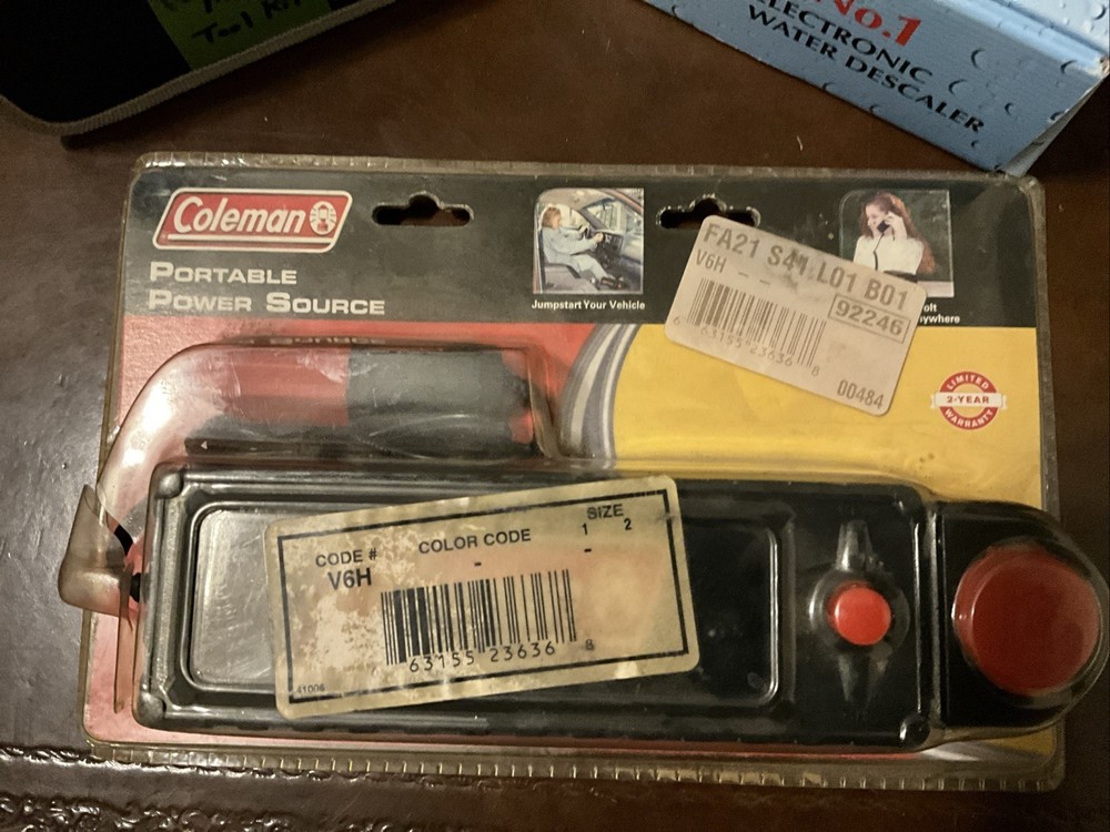 Coleman Powermate Emergency Car Starter with 2 Volt Power Source PMB8110