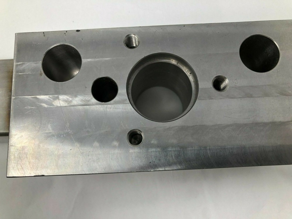 4072096 101690322 Machine Guide Rail