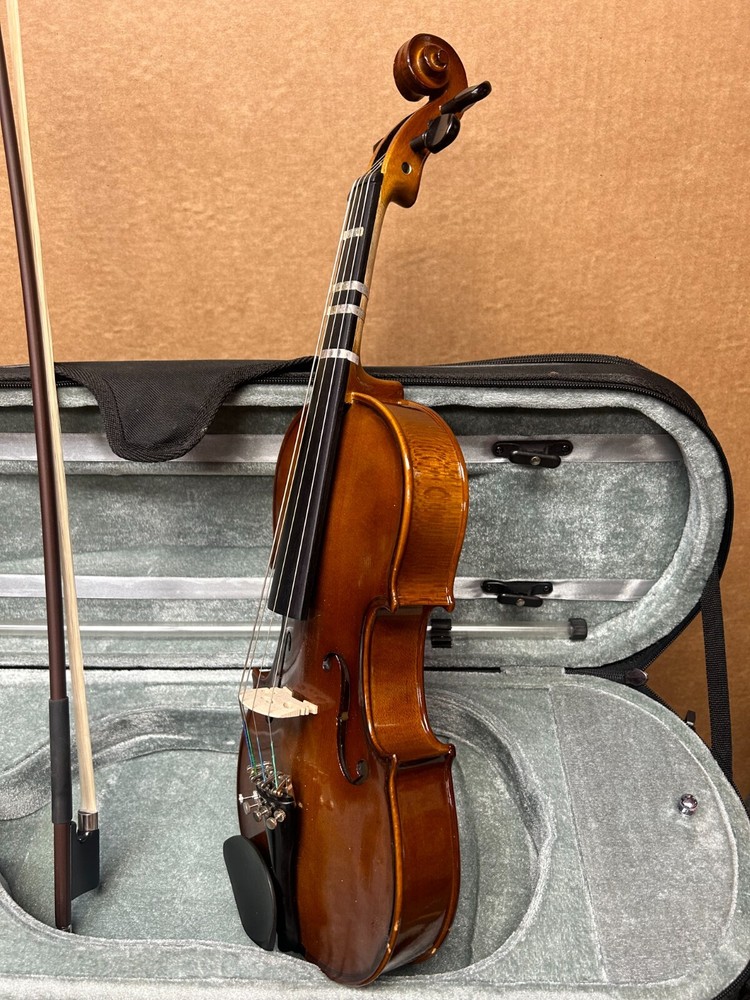 Torrelli Viola 12" With Case and Bow
