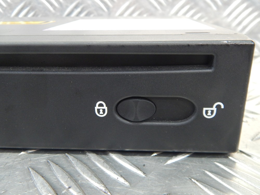 VOLVO S80 MK2 06-11 DVD PLAYER