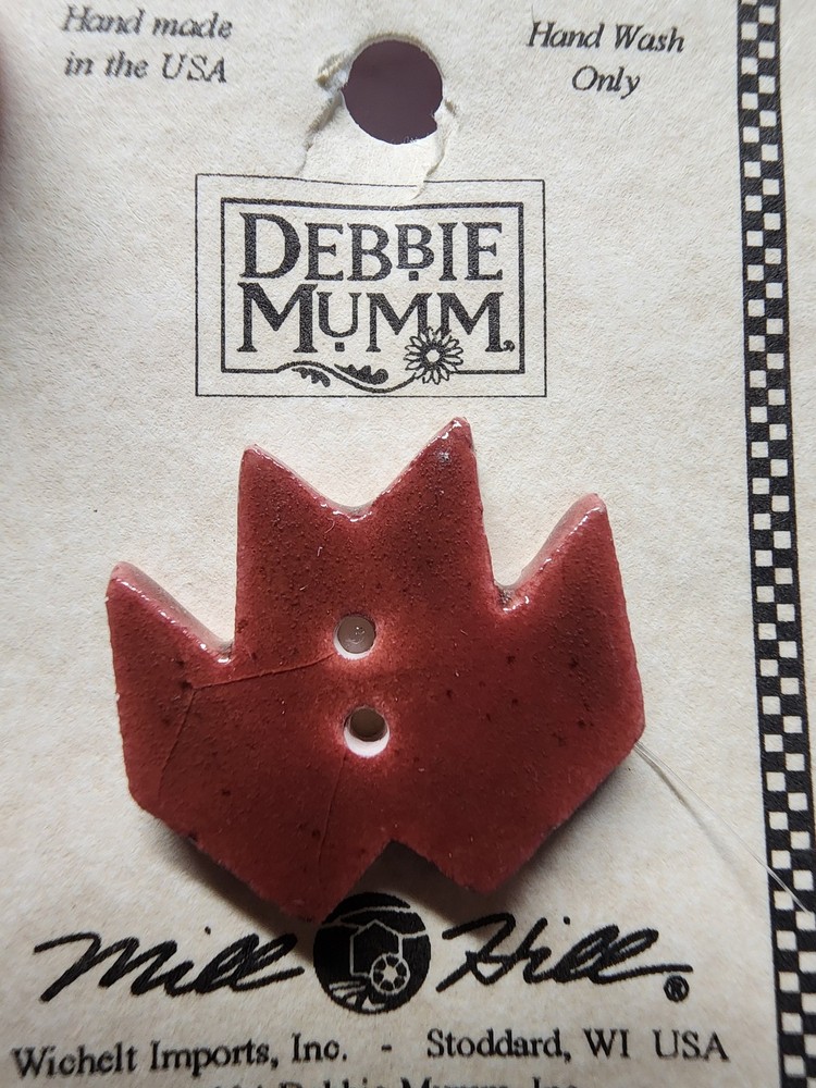DIY Mill Hill Ceramic Button - Red Maple Leaf Button