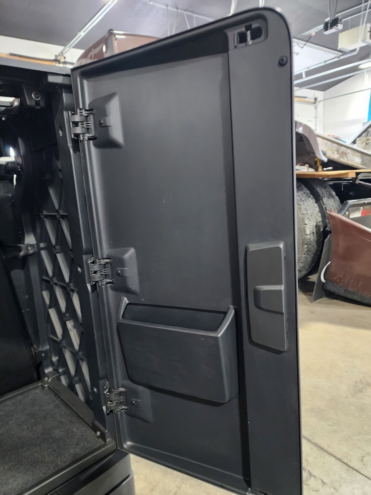 2023 Freightliner Cascadia Sleeper storage Cabinet