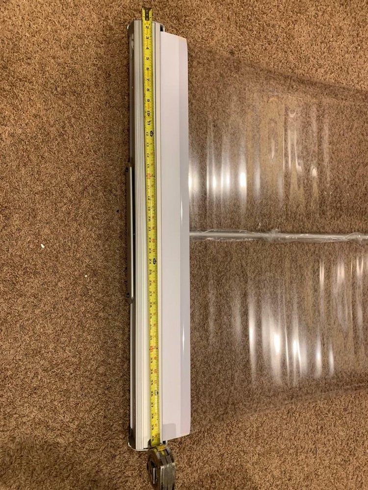 Pronto 39.4" silver retractable banner stand Model = Pr-39-Sil