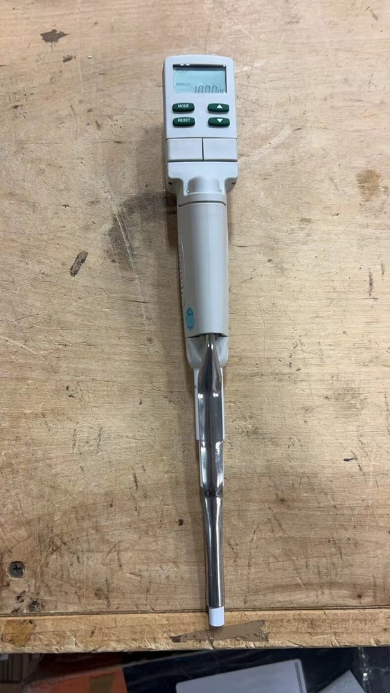 Rainin EDP3-Plus and basic Electronic Pipettes With Charger