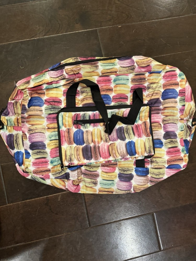 Macaron Print Dufflebag