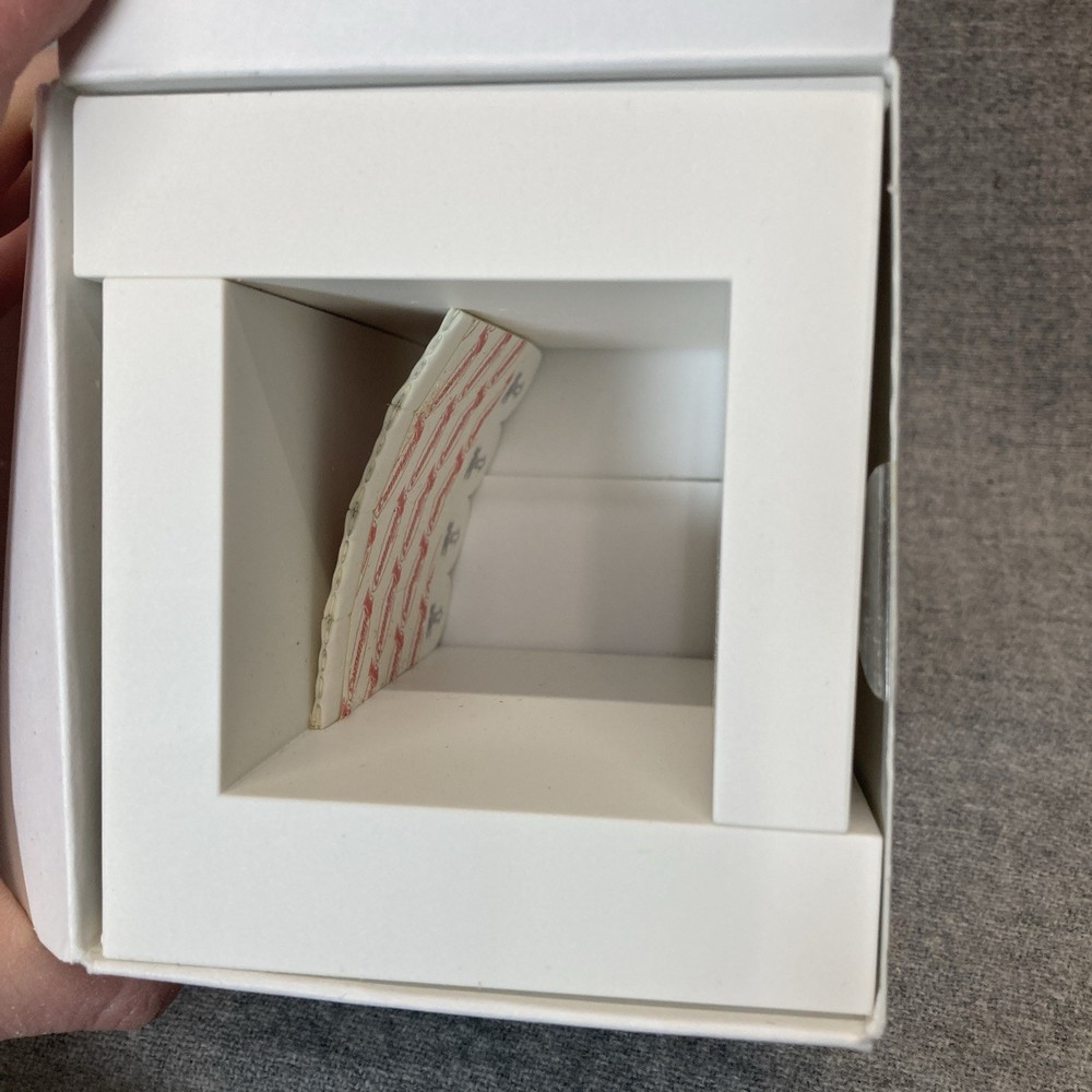 3M Command Display Ledges 2 Pack White New Wall Shelf Shelves Ledge Decor 2 Lbs