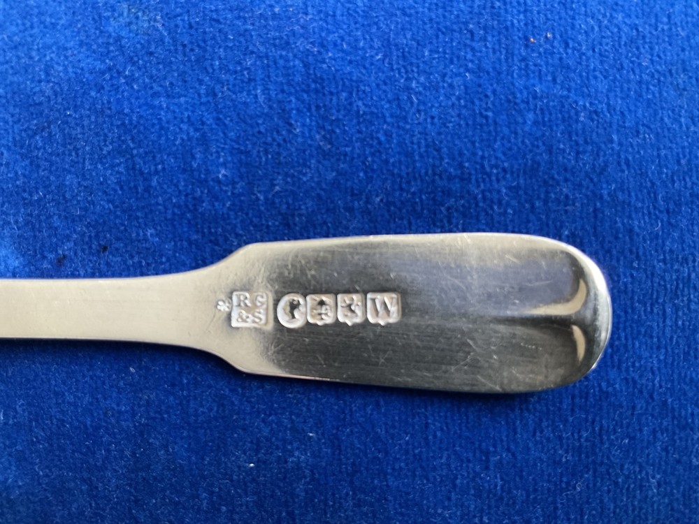 SOLID STERLING SILVER 5 TEASPOONS HALLMARKED GLASGOW 1841 106 g