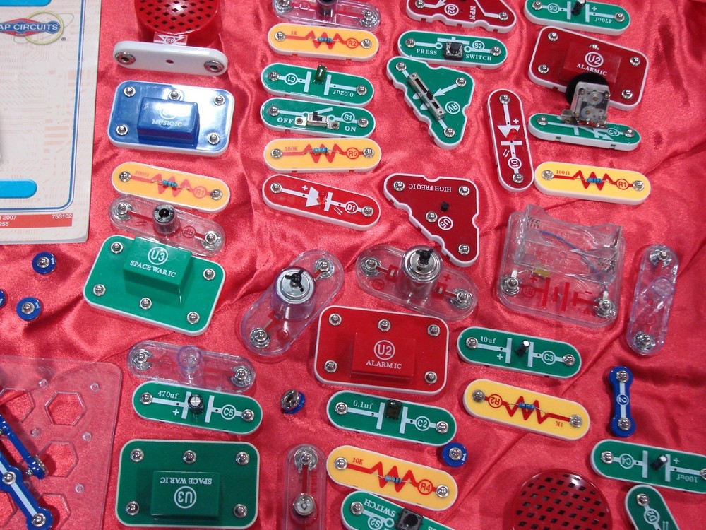 Lot Snap Circuits Electronics 101 + Projects 1-101 Parts Pieces Stem Learning