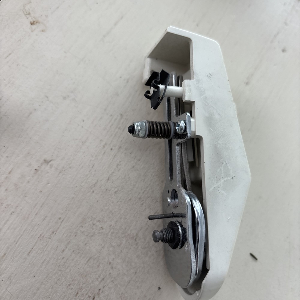 Original Singer Sewing Machine #93220 Tension & Thread Guide Assembly Part