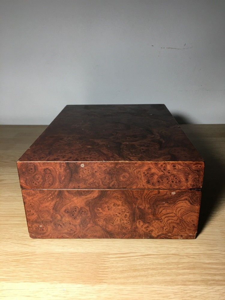 cigar humidor