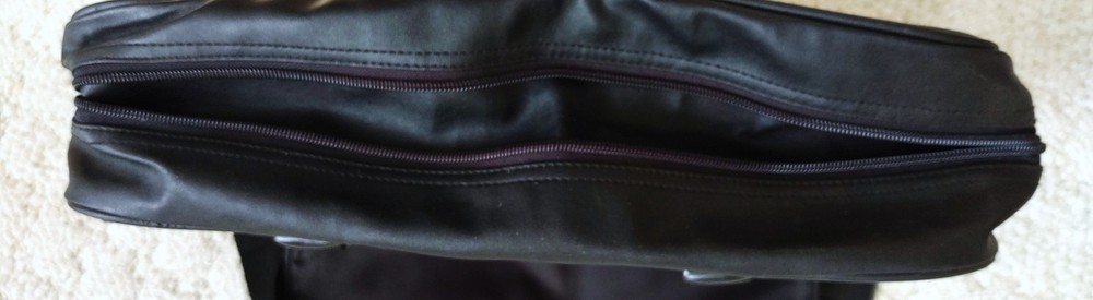 VTG LEATHER MESSENGER BRIEFCASE