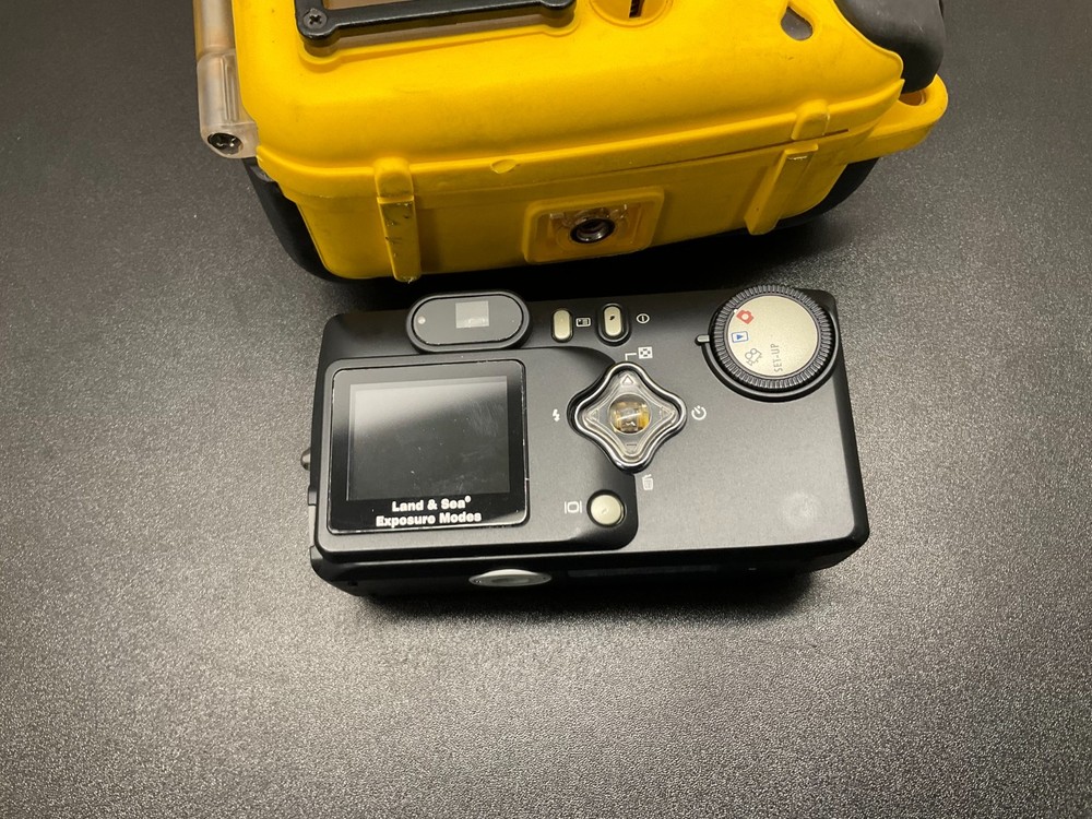 LAND & SEA CAMERA by SeaLife ReefMaster