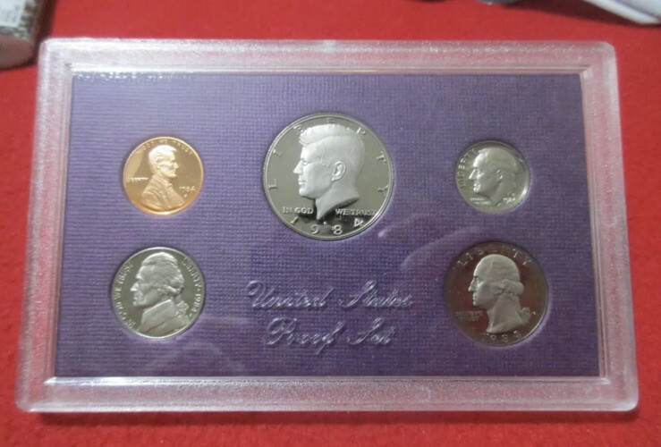 1984-S U.S. Mint Issued 5 Piece Proof Set.