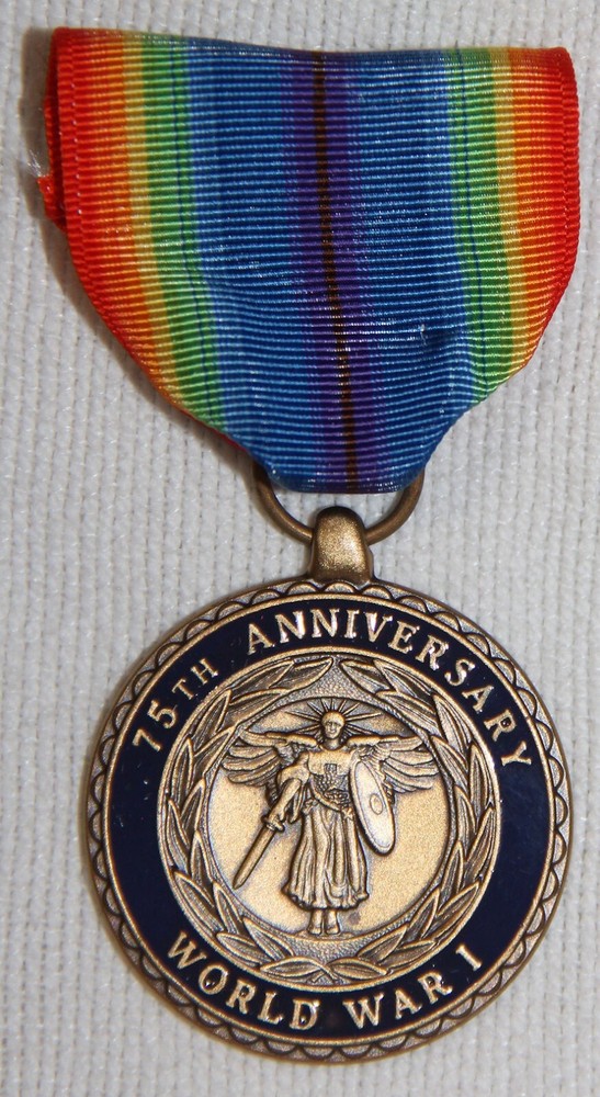ORIGINAL WWI 75TH ANNIVERSARY CASED MEDAL