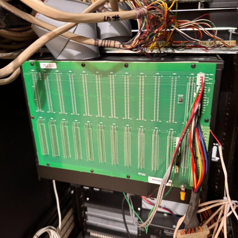 Bogen Multicom 2000 Controller Chassis Cabinet Intercom + 7 Cards (80 Stations)