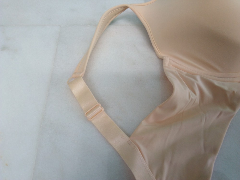 UNDEROUTFIT Ultimate Coverage Bra Underwire Adjustable Straps 38B Sand