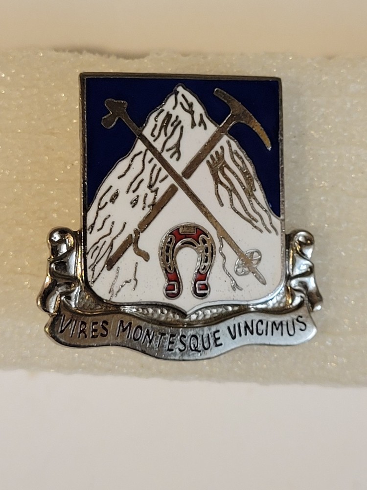 87th Infantry Regiment Unit Crest Pin (Black Letter)