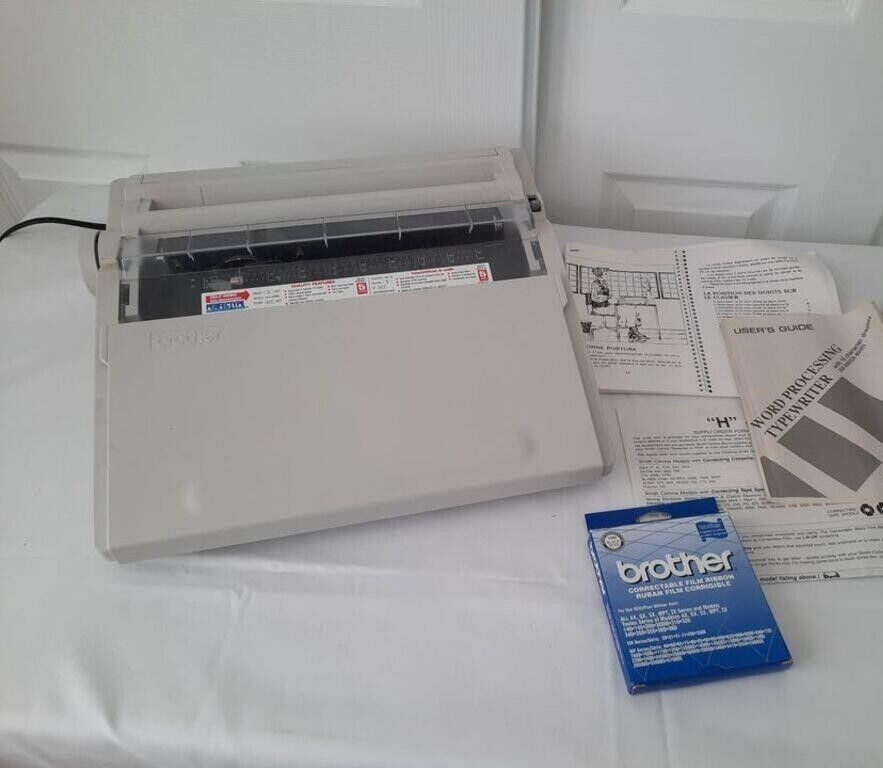 Typewriter Brother AX500 word processing Electric Portable