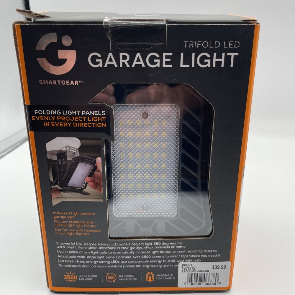 SmartGear Trifold LED Garage Light . NIB