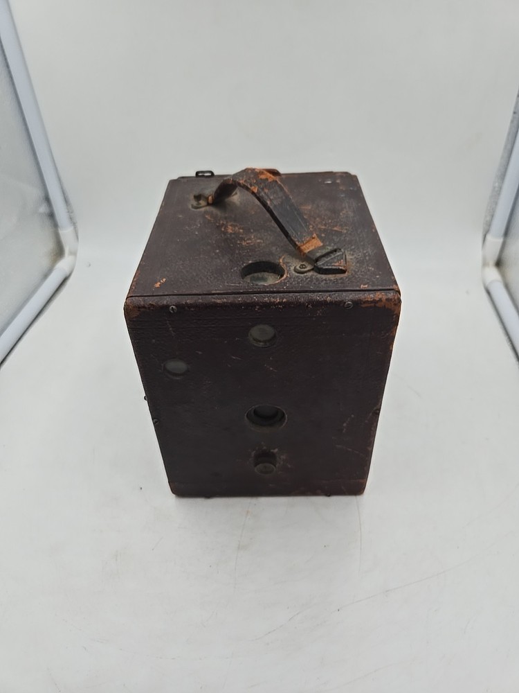 Vintage  Optical & Camera Co. Cyclone Sr. Box Camera Rochester N.Y.