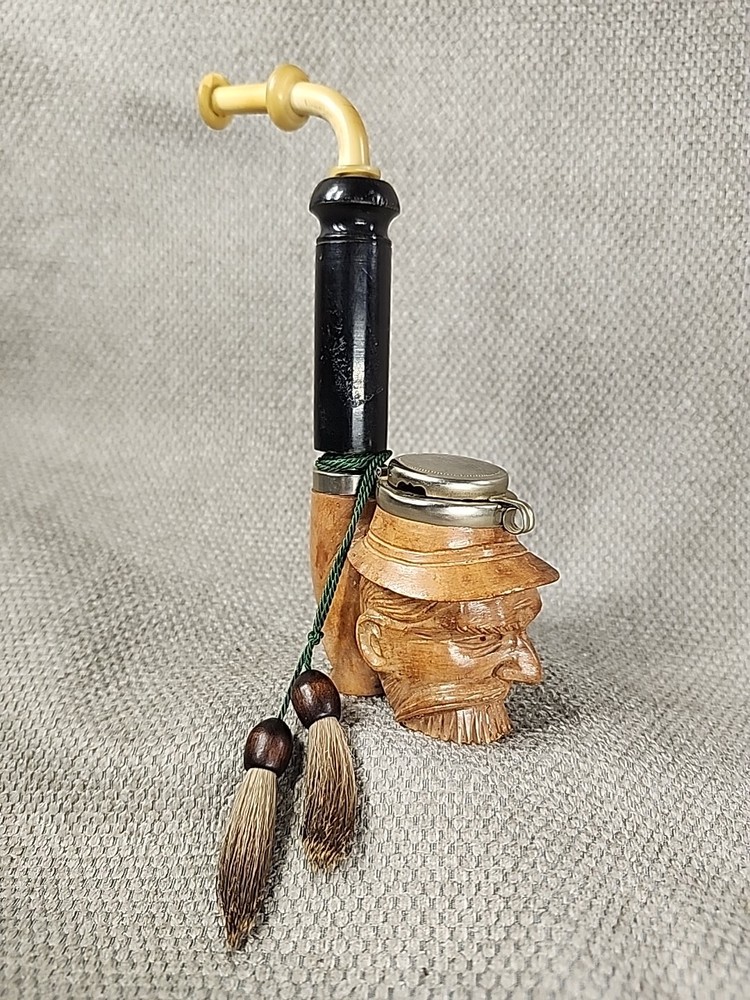 Antique German Figural Pipe Initial DH