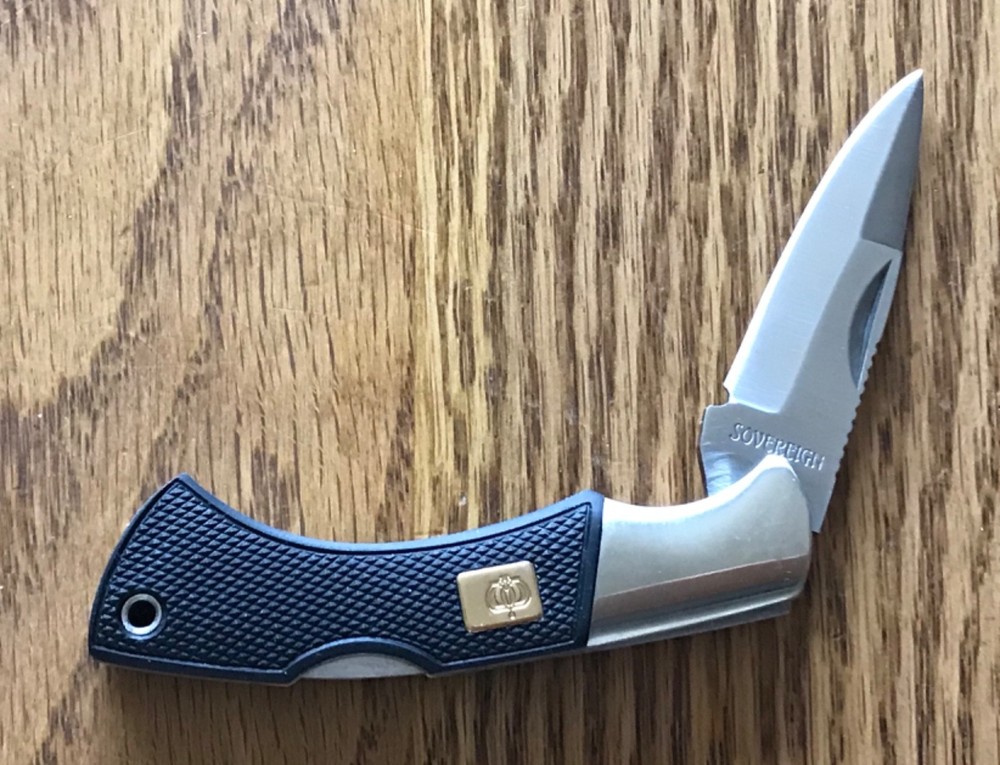 Sovereign Aristocrat Medallion Knife