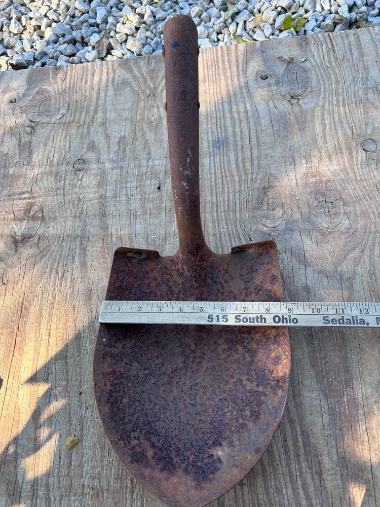 Razor Back no handle Rusty Rustic Original Vintage Primitive Metal Shovel