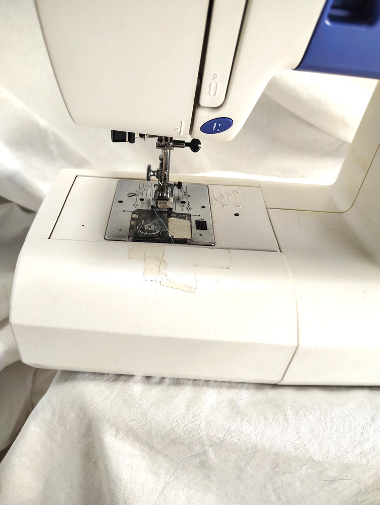 Husky Star sewing machine, #224, no power cord, untested