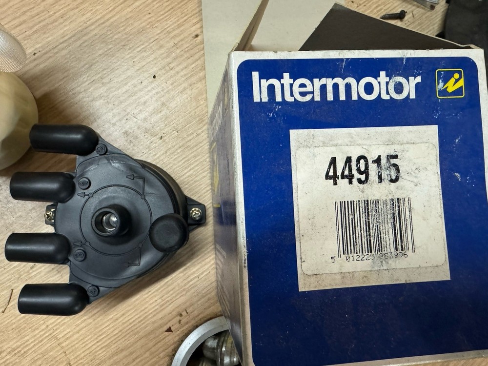Mazda 323 gt turbo /626 Distributor Cap 1987- New