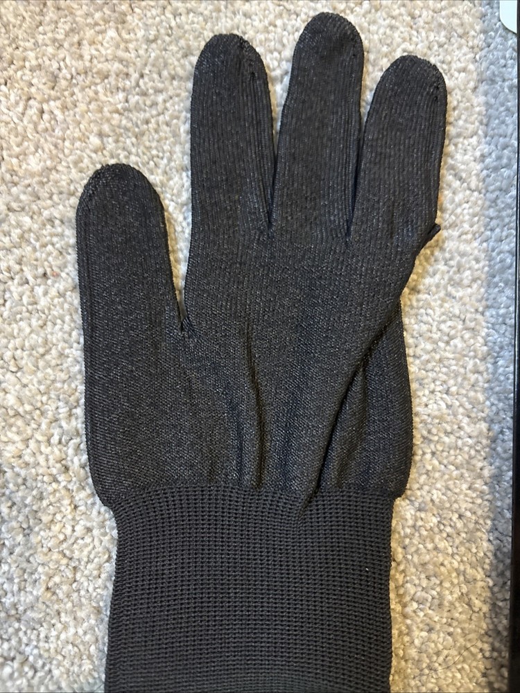 New - VinylFrog Cut-Resistant Glove for applying car wraps. - Medium