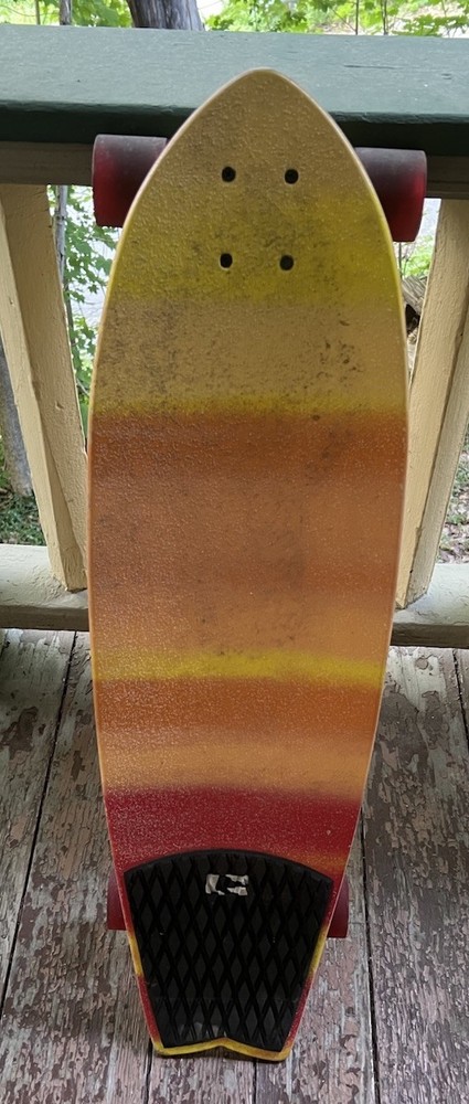 GLOBE HG Chromantic Cruiser Board Tequila 33 inch