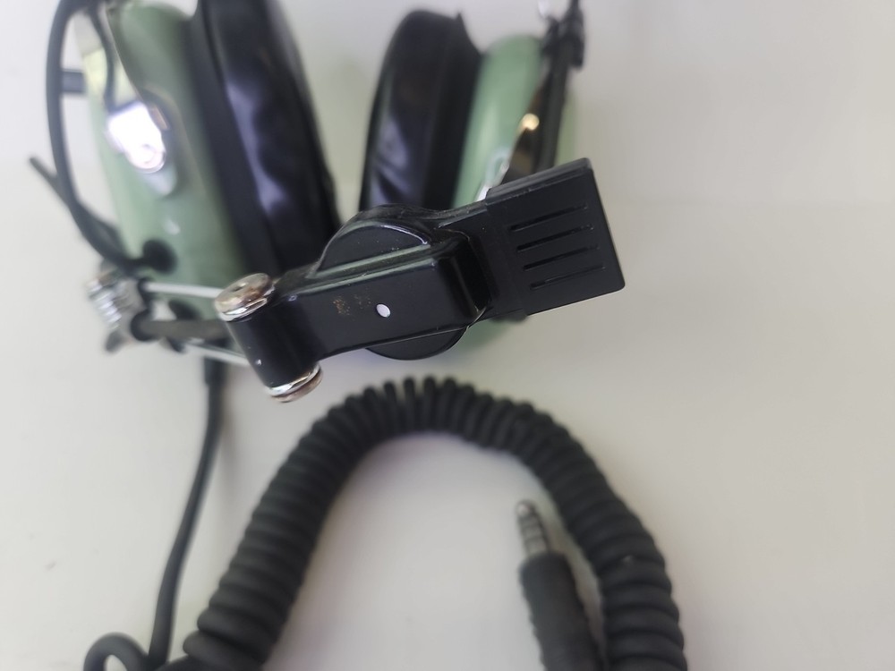 David Clark H10-76 Aviation Headset *UNTESTED.