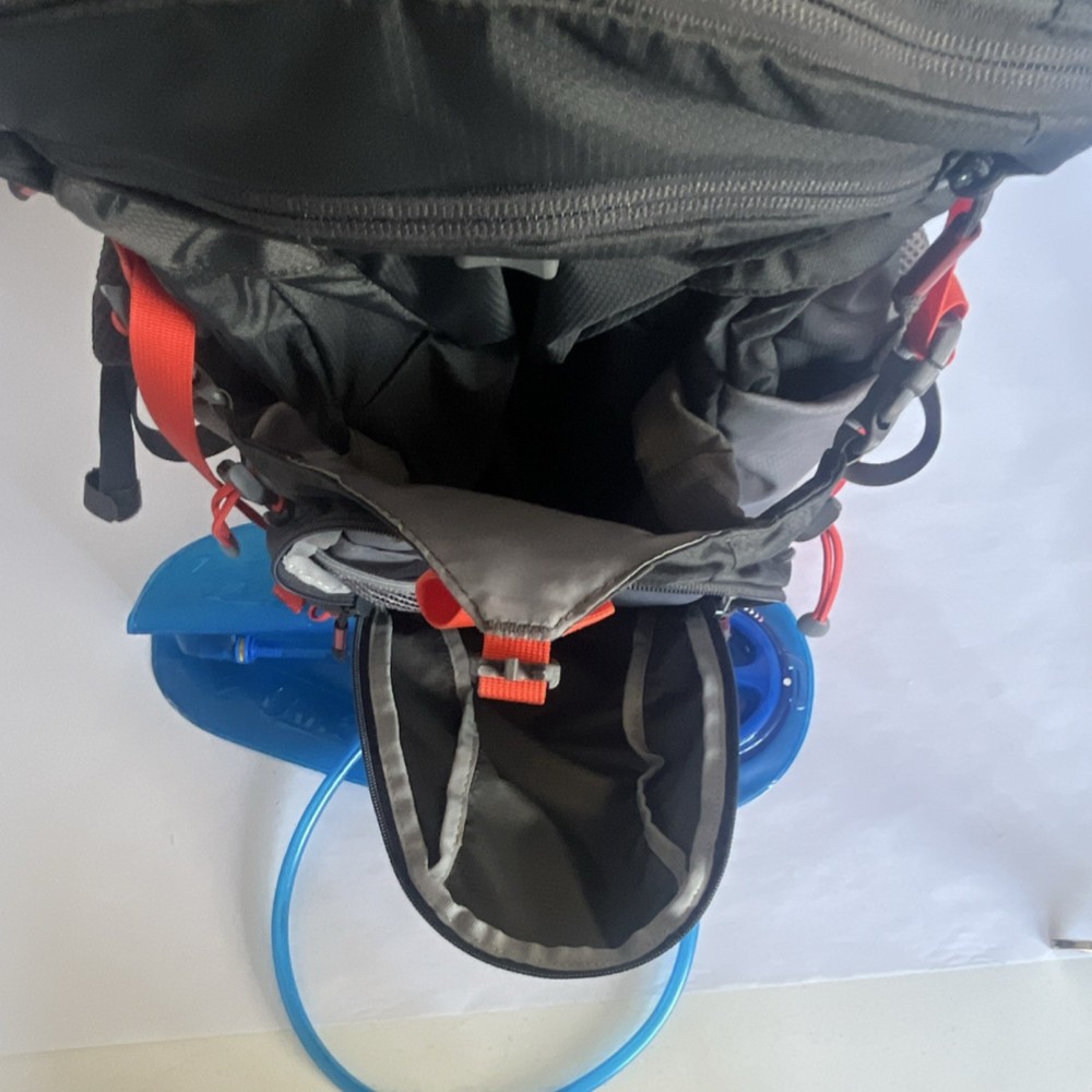 CamelBak Fourteener 24 Hydration Backpack Ventilation w/ 3L Bladder Never Used