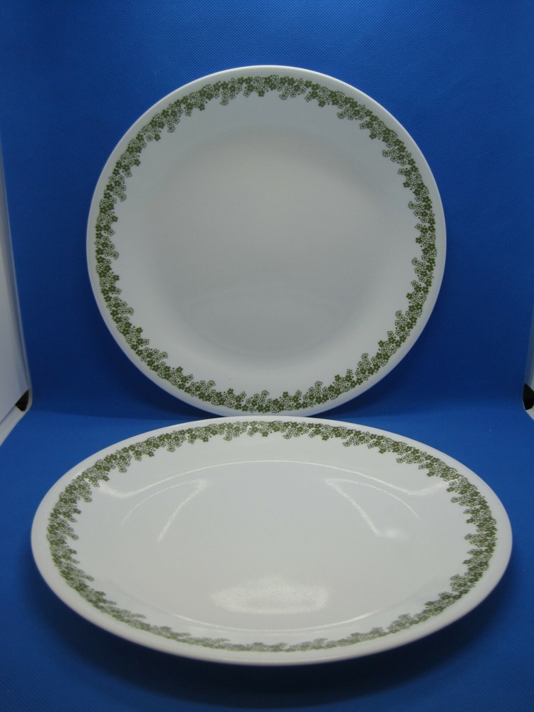 2 Corelle Spring Blossom Green Crazy Daisy Dinner Plates
