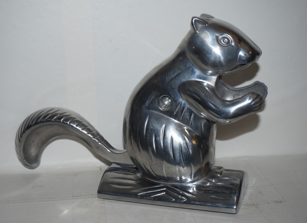Norpro Davy Crack'it Squirrel Nutcracker - 5 ½ Inch Aluminum Nutcracker