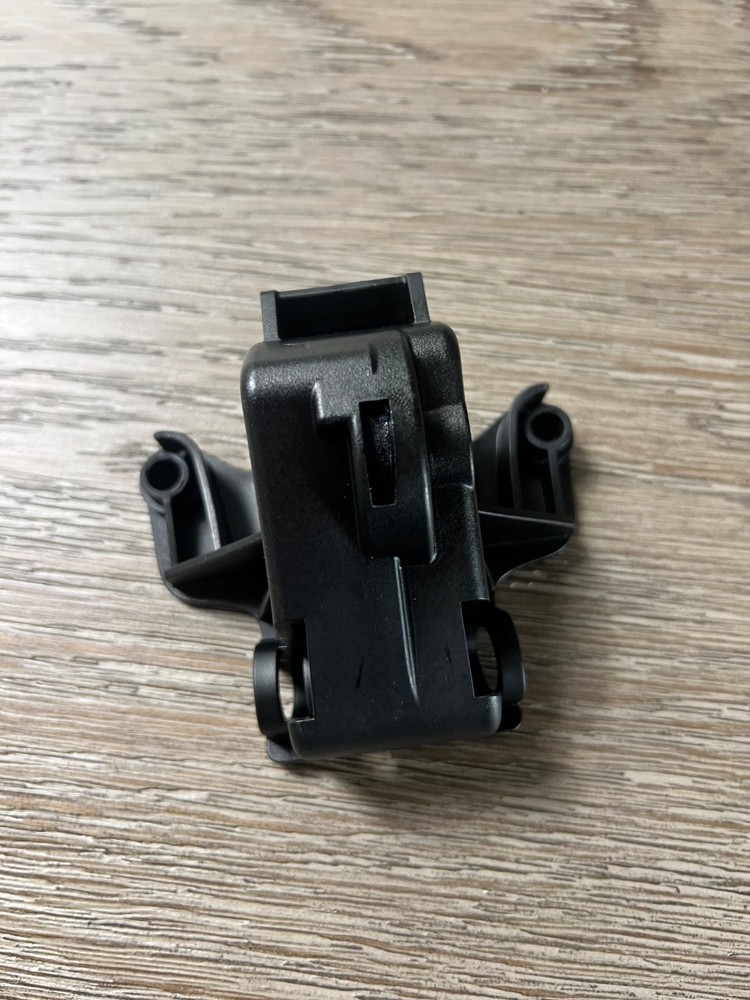 YAKIMA Replacement Inside Latch Assembly CBX 18 Lower Latch - Need Riveted