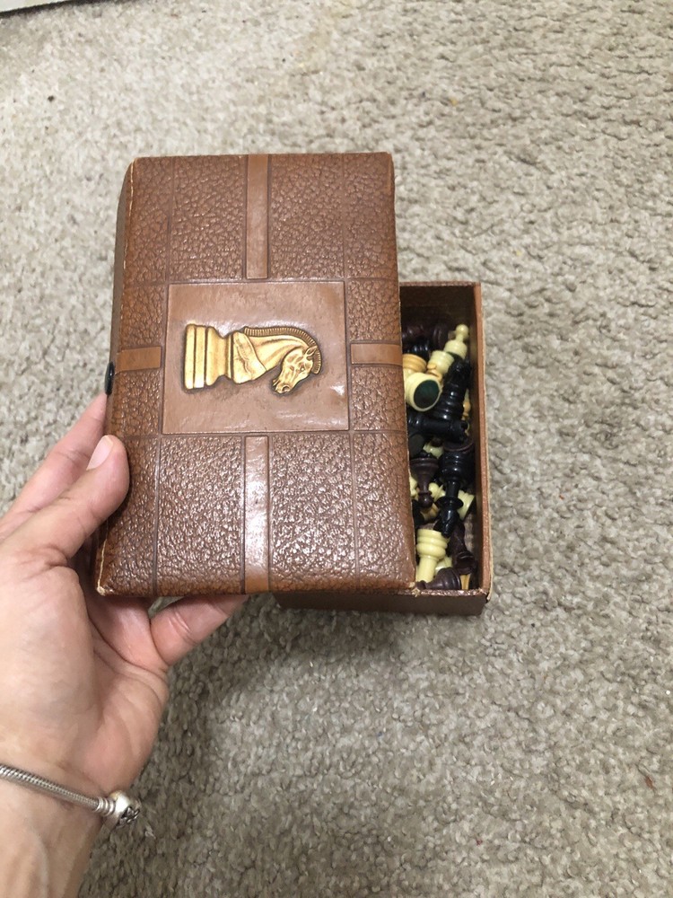 vintage chess set plastic 1945