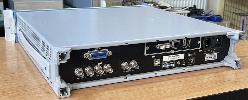 Rohde & Schwarz UPP200, audio analyzer