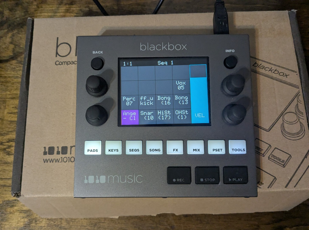 1010 Music 1010music Blackbox Compact Sampling Studio - w/ original box