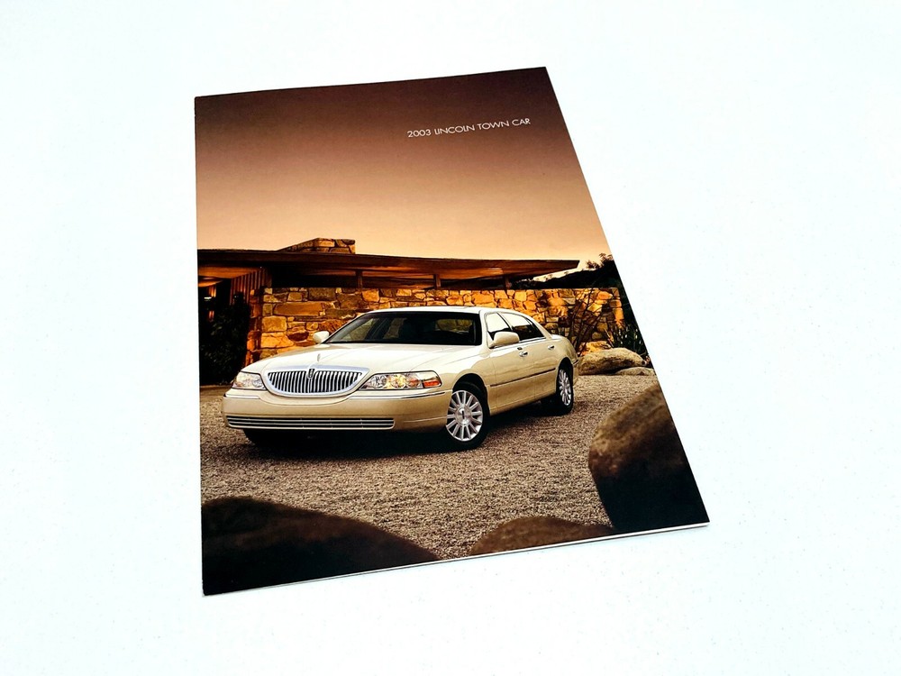2003 Lincoln Town Car Preview Brochure