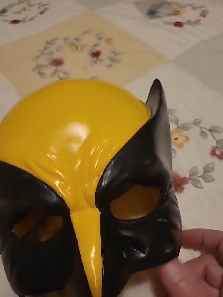 Vtg. Marvel Woverine Mask