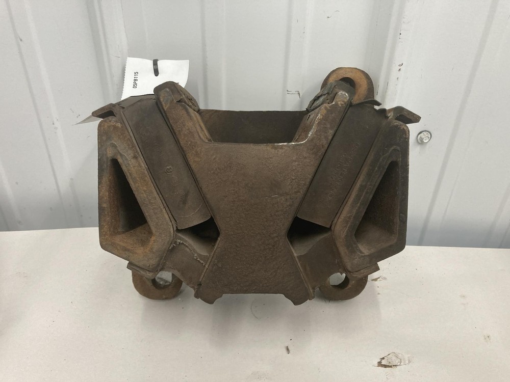 CAT C13 Right/Passenger Engine Mount - Used