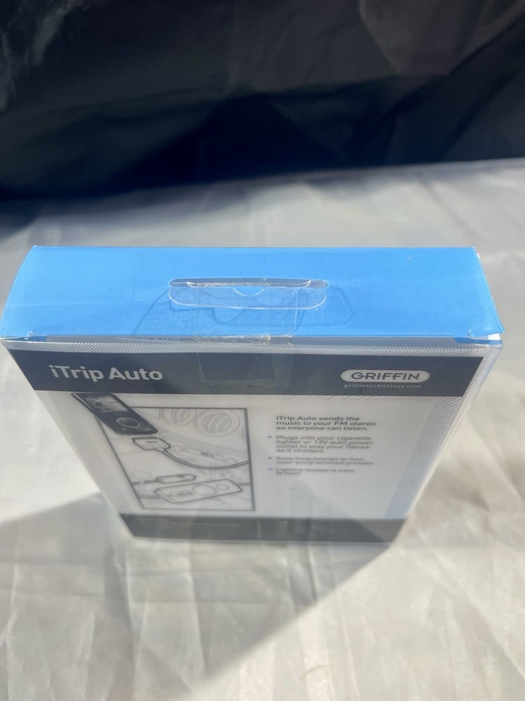 New in Pkg Griffin iTrip Auto Universal/FM Transmitter MP3 Sealed Box
