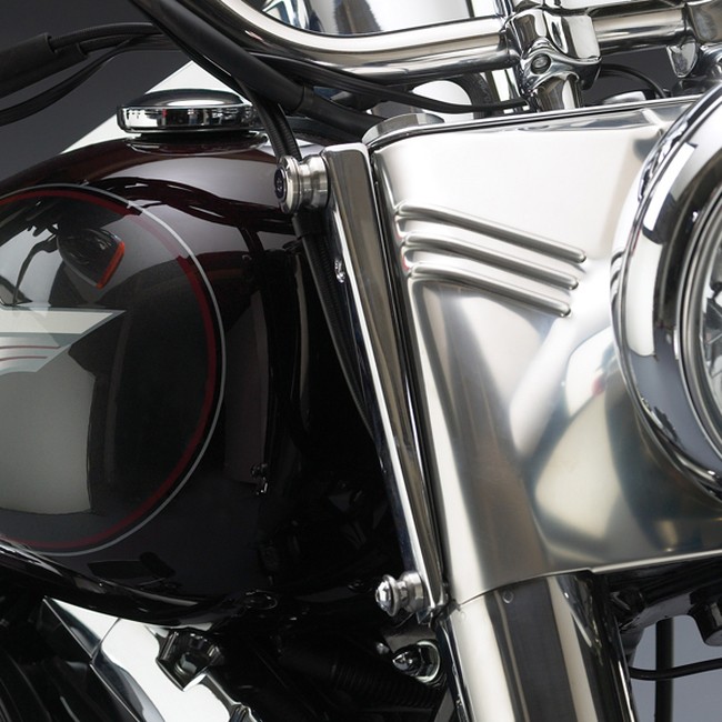 Switchblade Windshield Mount Kit by NaC. Fits 1986-2017 Softail KIT-Q341